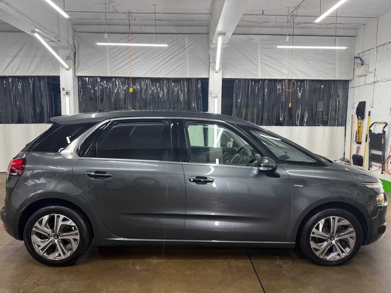 Used Citroen C4 Picasso 2014 for sale - 77781304: Photo 2