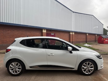 Used Renault Clio 2017 for sale - 75912476: Photo
