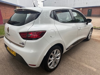 Used Renault Clio 2017 for sale - 75912476: Photo