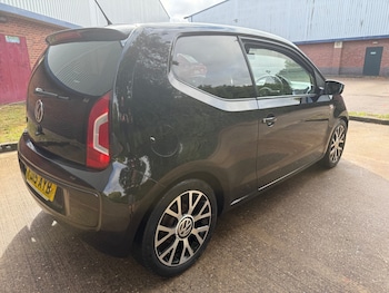 Used Volkswagen up! 2015 for sale - 75779705: Photo