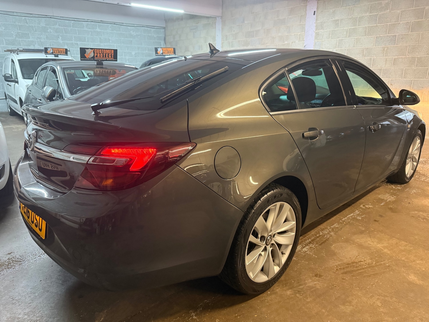 Used Vauxhall Insignia 2016 for sale - 76986752: Photo 2