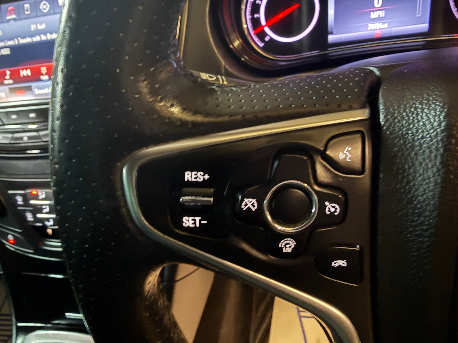 Used Vauxhall Insignia 2016 for sale - 76986752: Photo 6