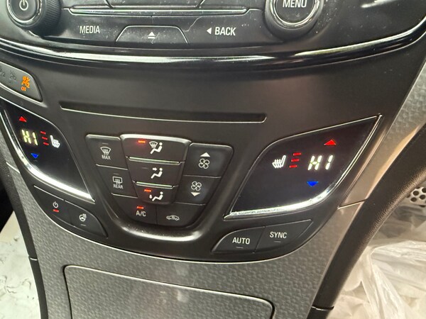 Used Vauxhall Insignia 2014 for sale - 76334565: Photo 19