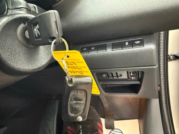 Used Peugeot 3008 2016 for sale - 76263233: Photo 14