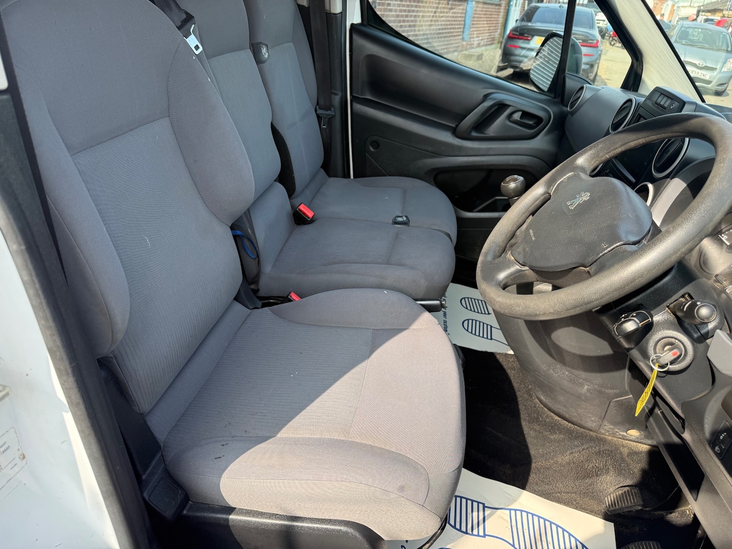 Used Peugeot Partner 2016 for sale - 77974546: Photo 2