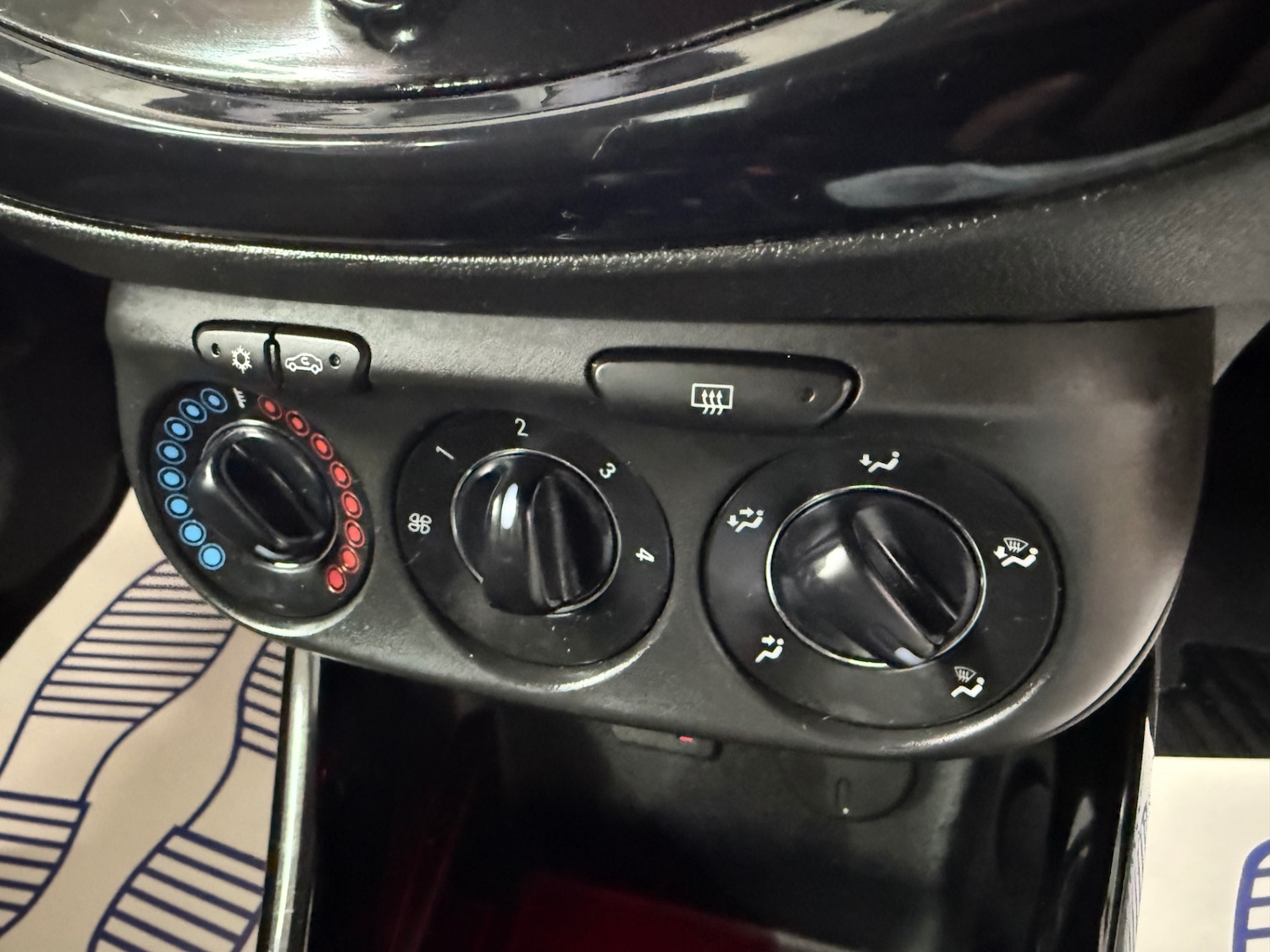 Used Vauxhall ADAM 2014 for sale - 76821762: Photo 20