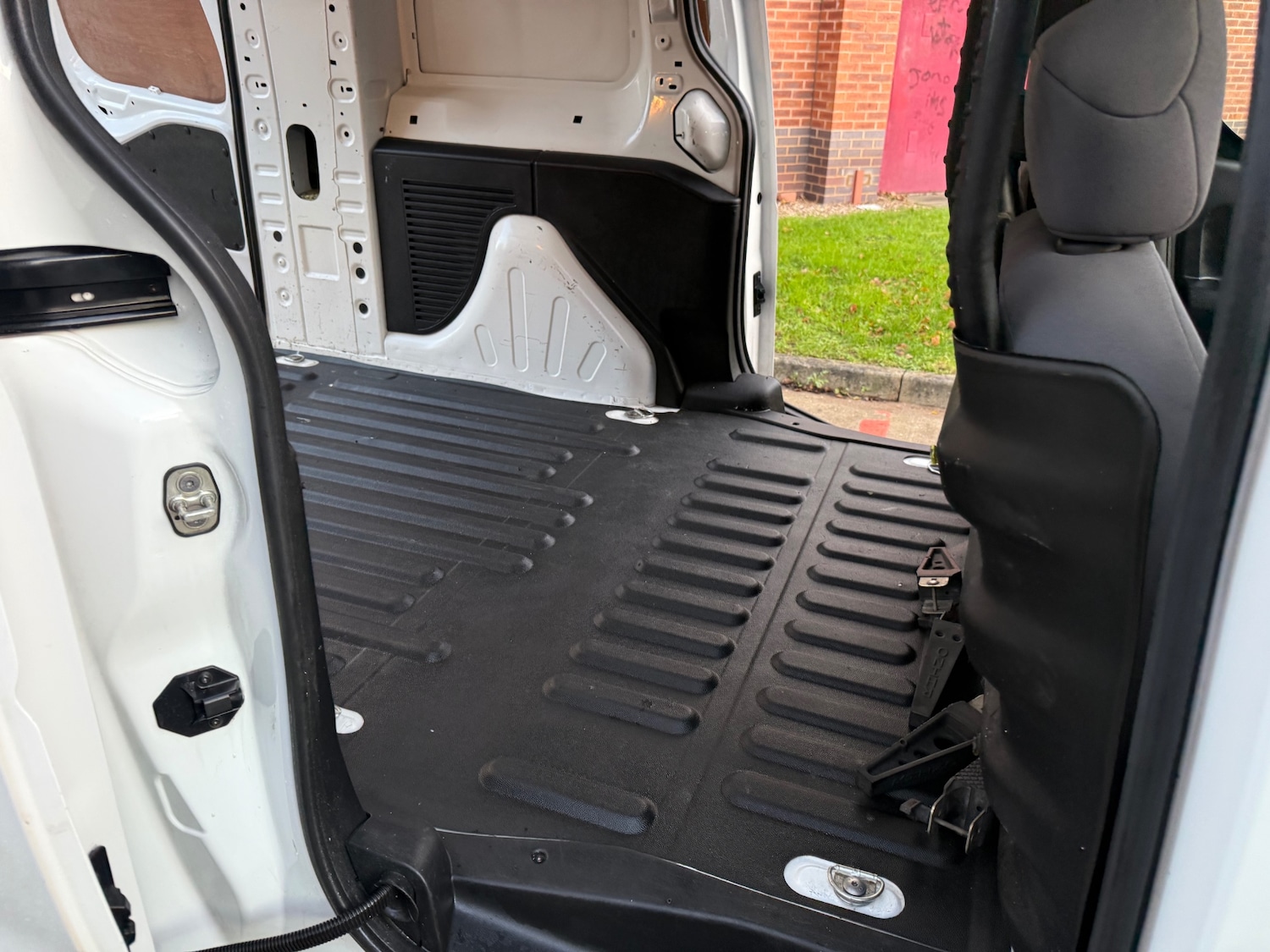 Used Peugeot Partner 2016 for sale - 76780554: Photo 9