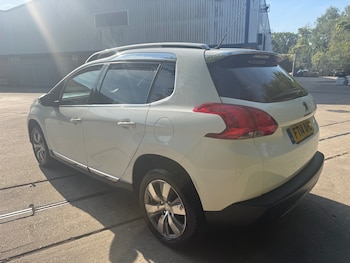 Used Peugeot 2008 2014 for sale - 79410828: Photo