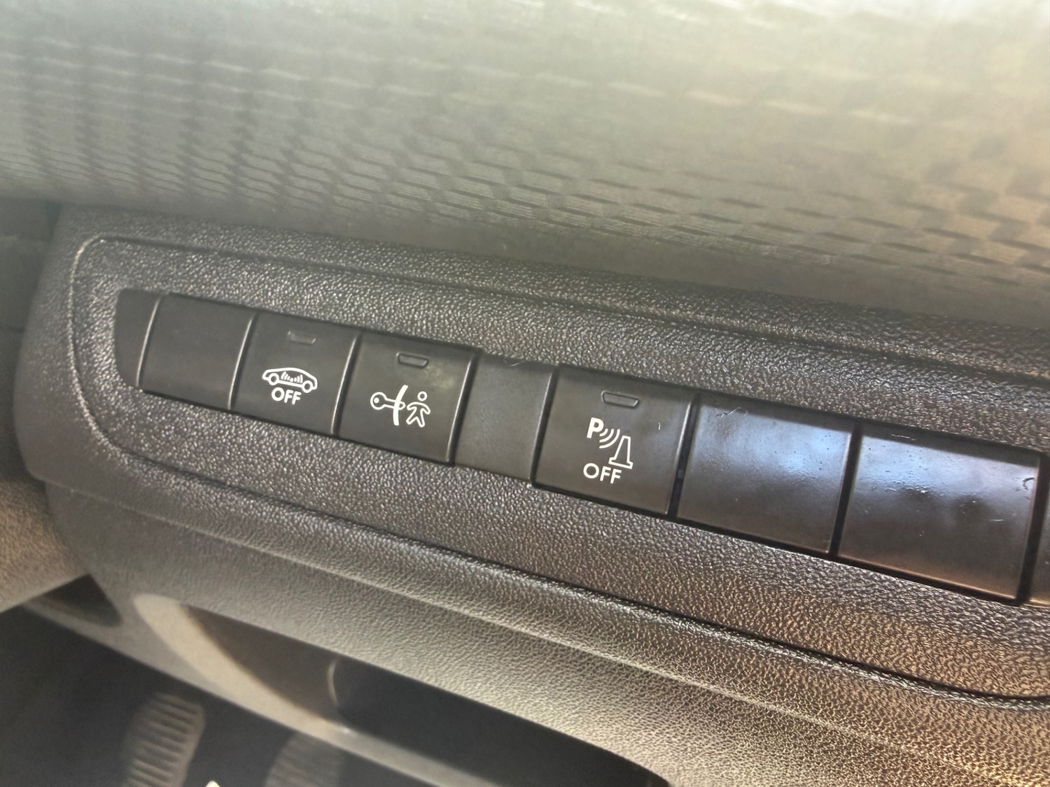 Used Peugeot 2008 2017 for sale - 78001561: Photo 11