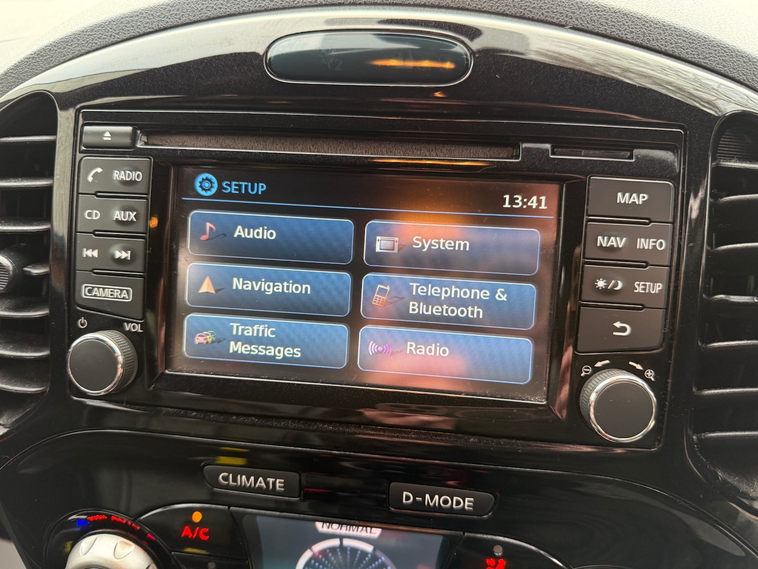 Used Nissan Juke 2014 for sale - 77012459: Photo 17