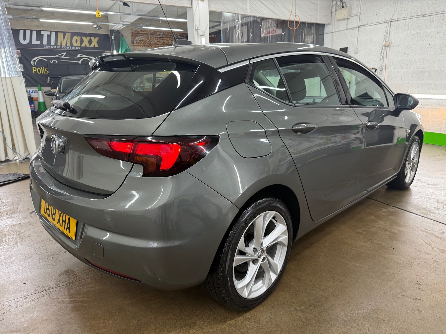 Used Vauxhall Astra 2018 for sale - 76950928: Photo 3