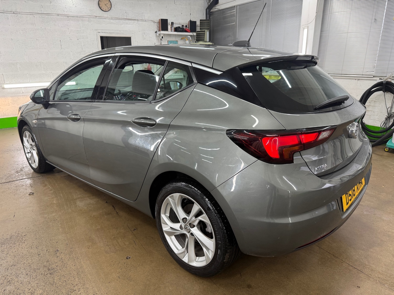 Used Vauxhall Astra 2018 for sale - 76950928: Photo 4