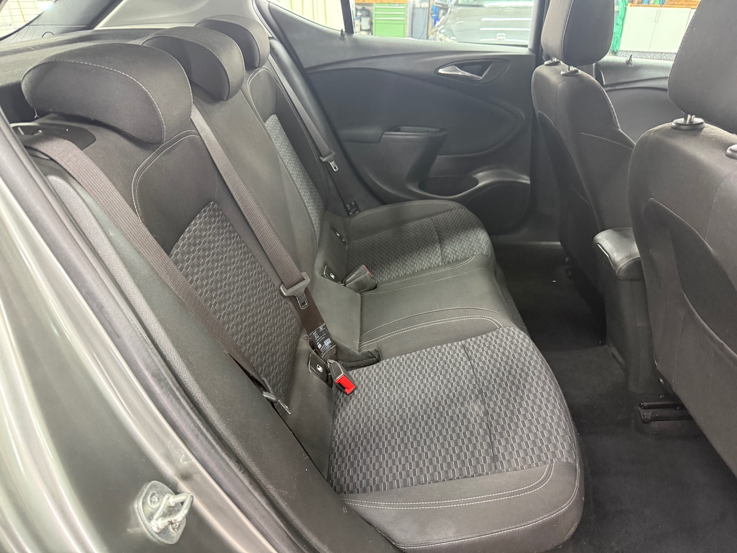 Used Vauxhall Astra 2018 for sale - 76950928: Photo 9