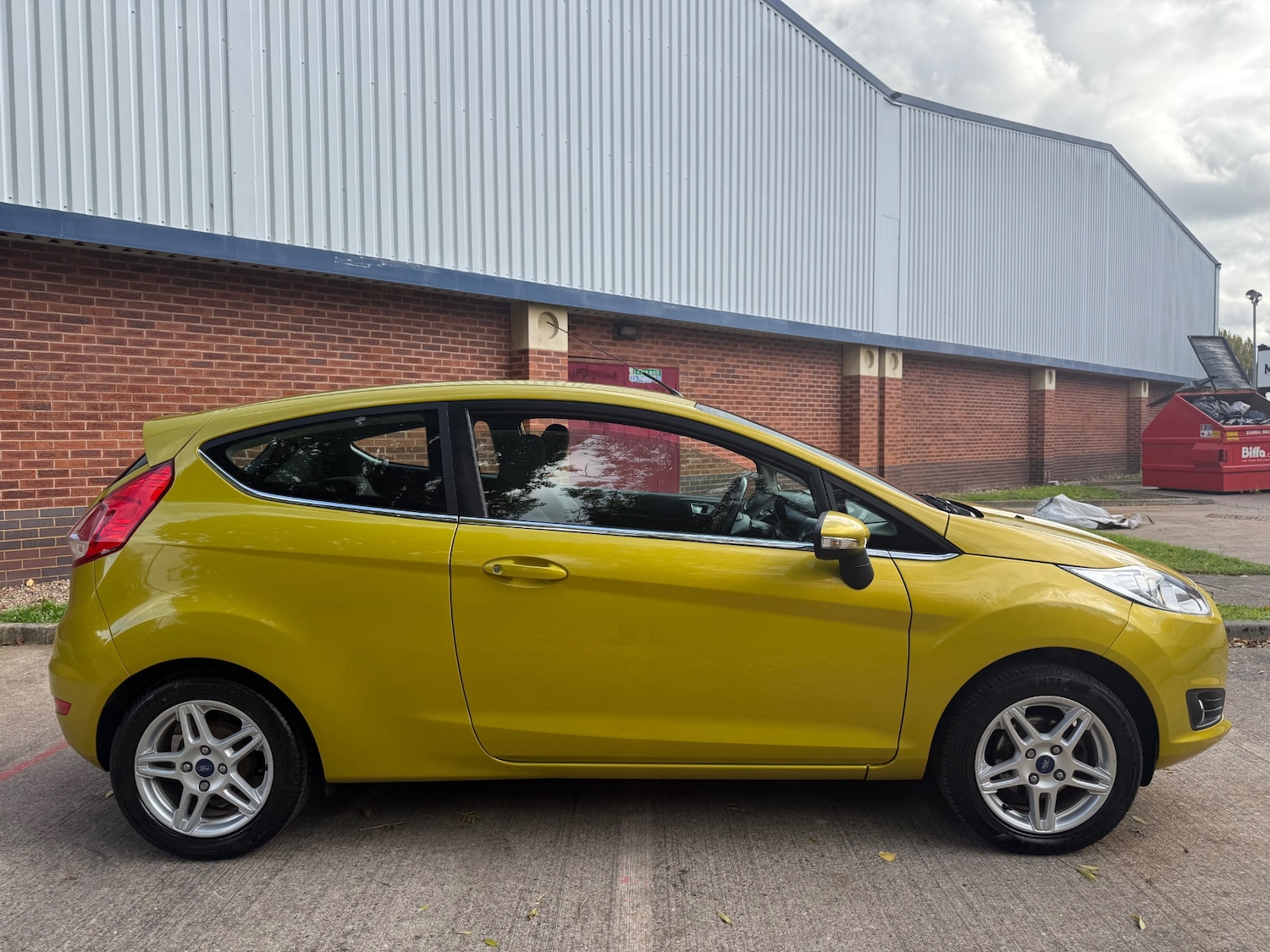 Used Ford Fiesta 2014 for sale - 76334199: Photo 2