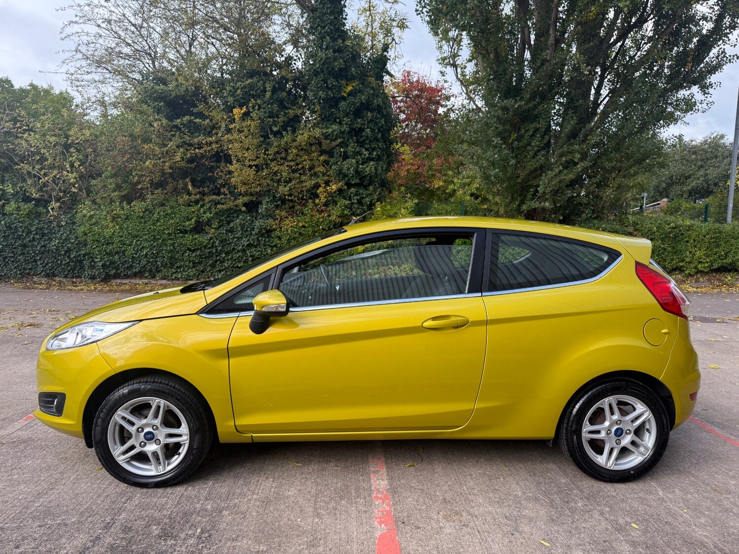 Used Ford Fiesta 2014 for sale - 76334199: Photo 5