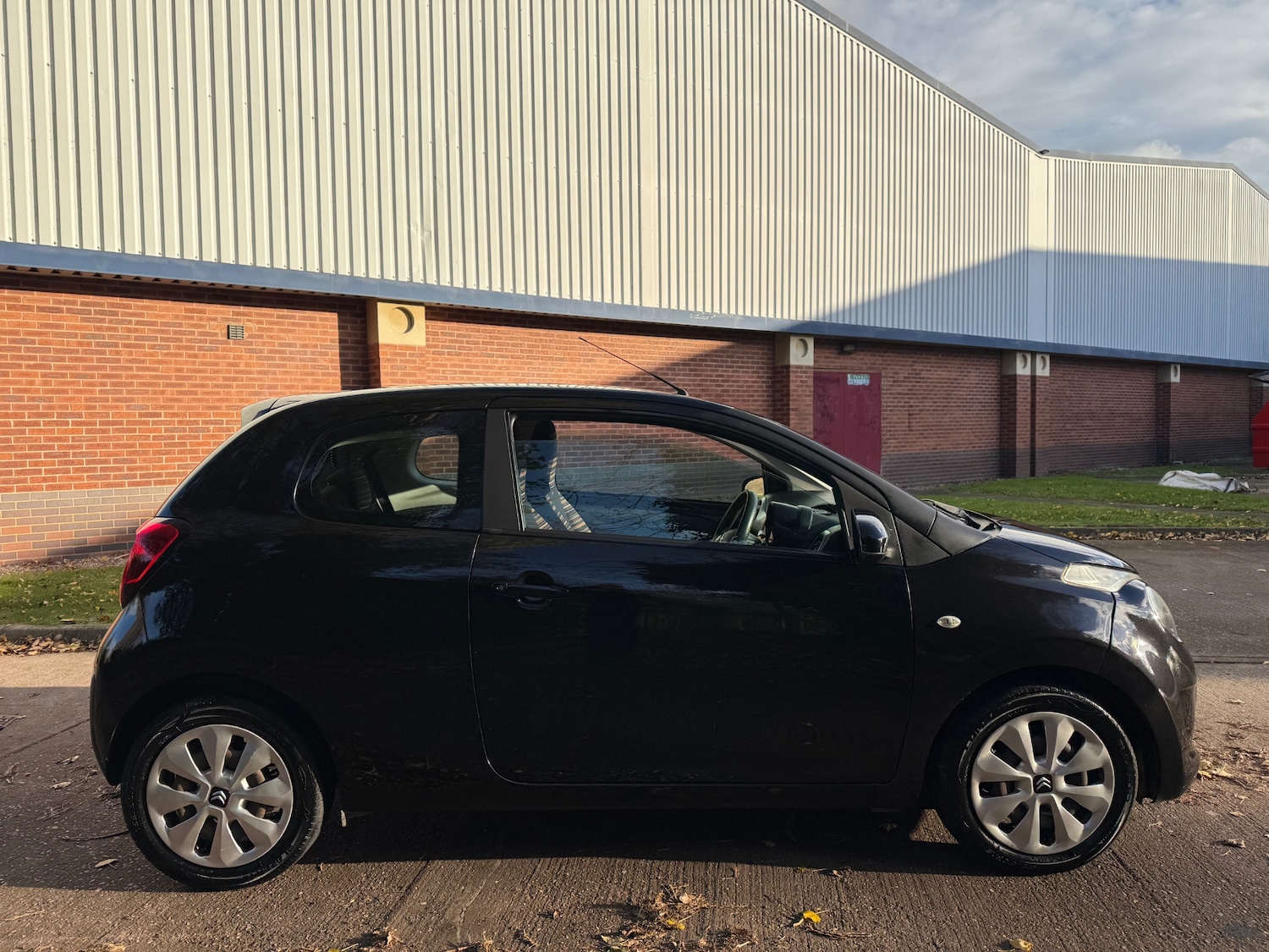 Used Citroen C1 2014 for sale - 76618408: Photo 2