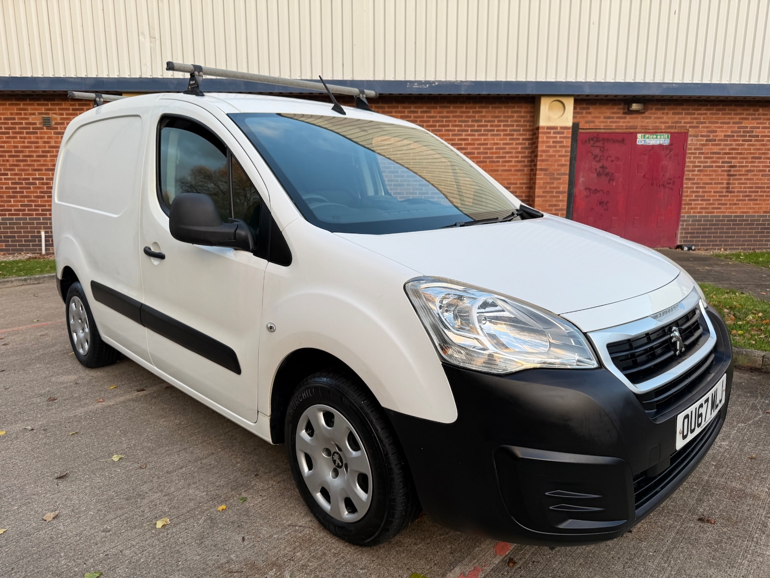 Used Peugeot Partner 2017 for sale - 76696774: Photo 1