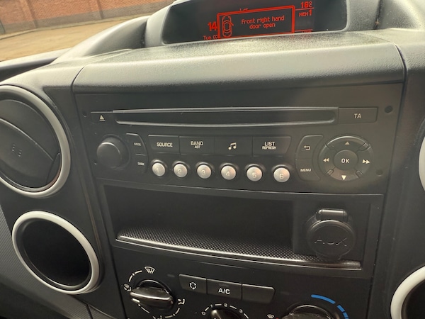 Used Citroen Berlingo 2015 for sale - 76198559: Photo 15
