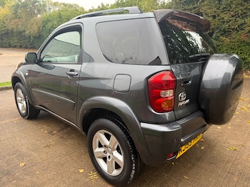 Used Toyota RAV4 2005 for sale - 76267601: Photo 4
