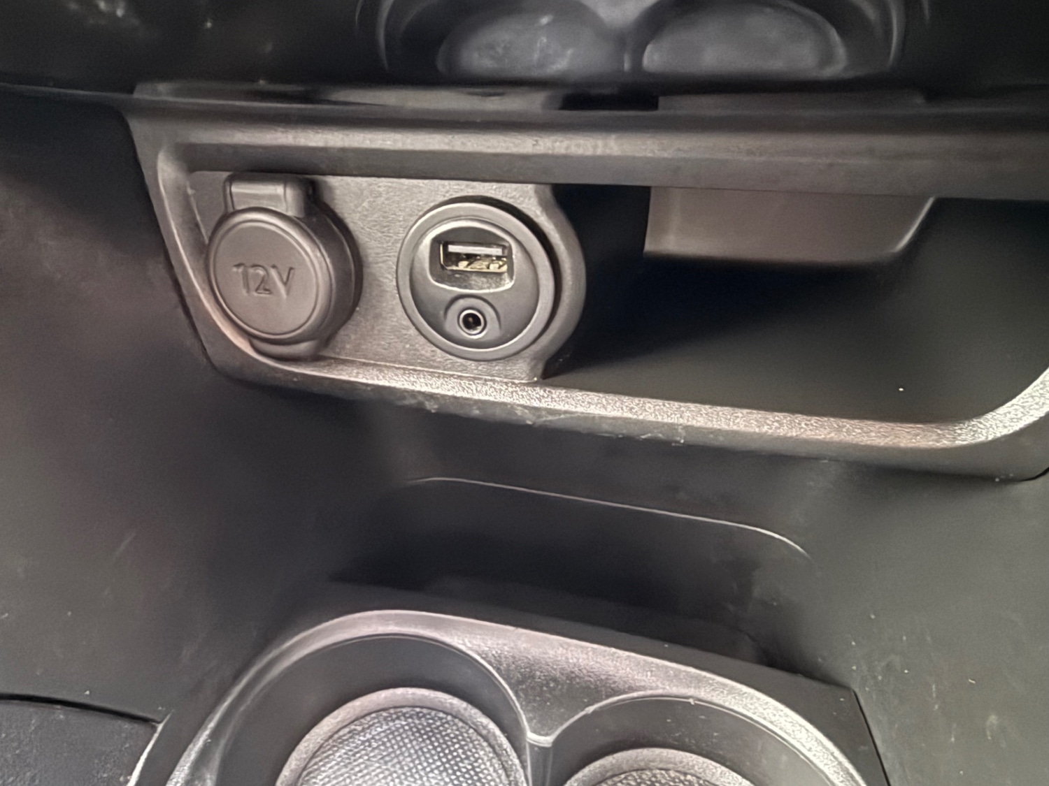 Used Peugeot 2008 2014 for sale - 77732921: Photo 21