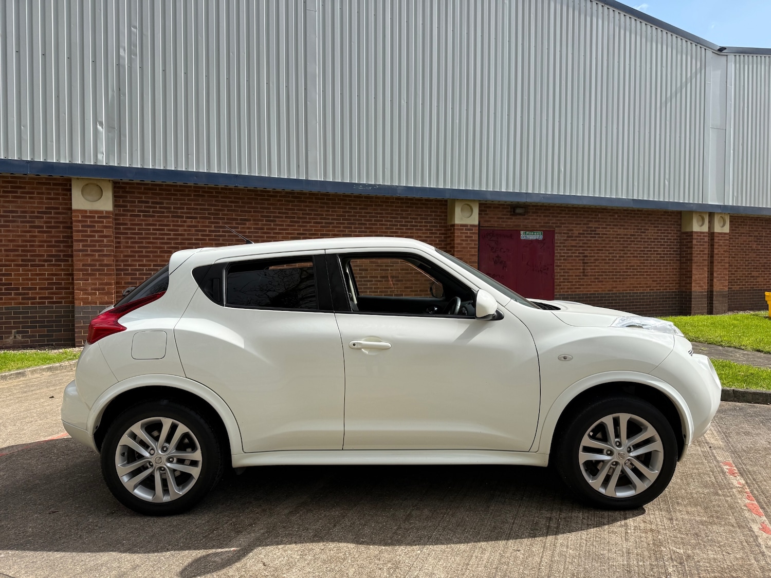 Used Nissan Juke 2013 for sale - 78053793: Photo 2