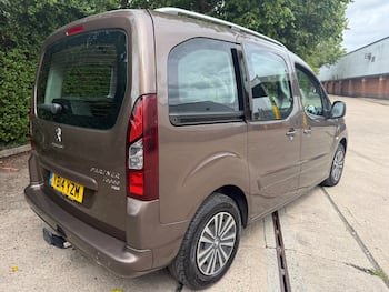 Used Peugeot Partner Tepee 2014 for sale - 79736400: Photo