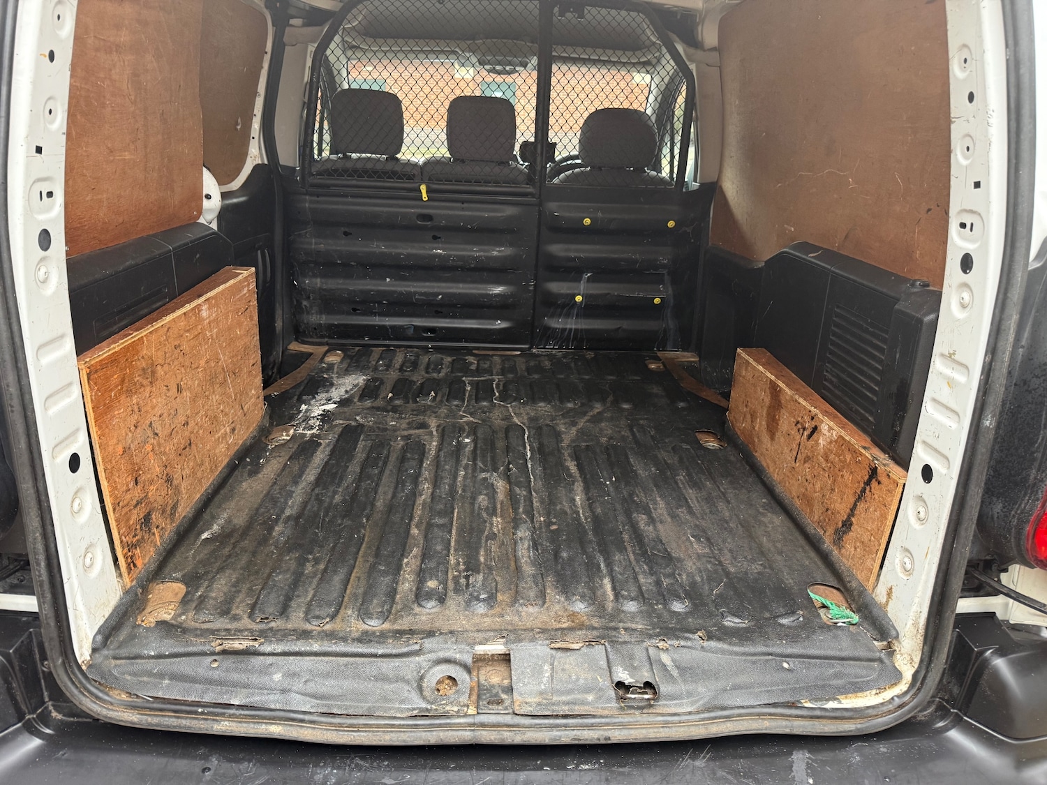 Used Peugeot Partner 2016 for sale - 77409655: Photo 16