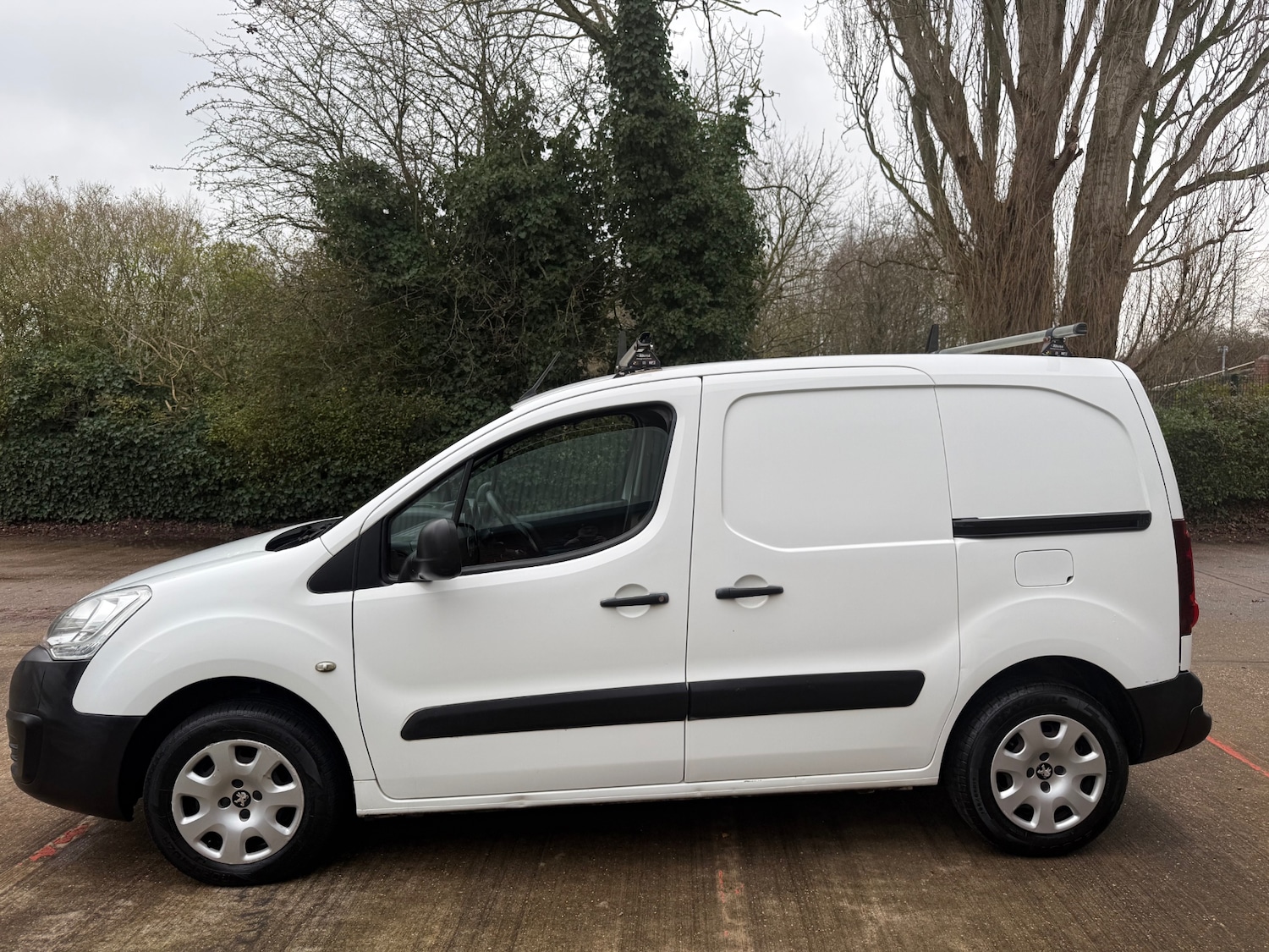 Used Peugeot Partner 2016 for sale - 77409655: Photo 5