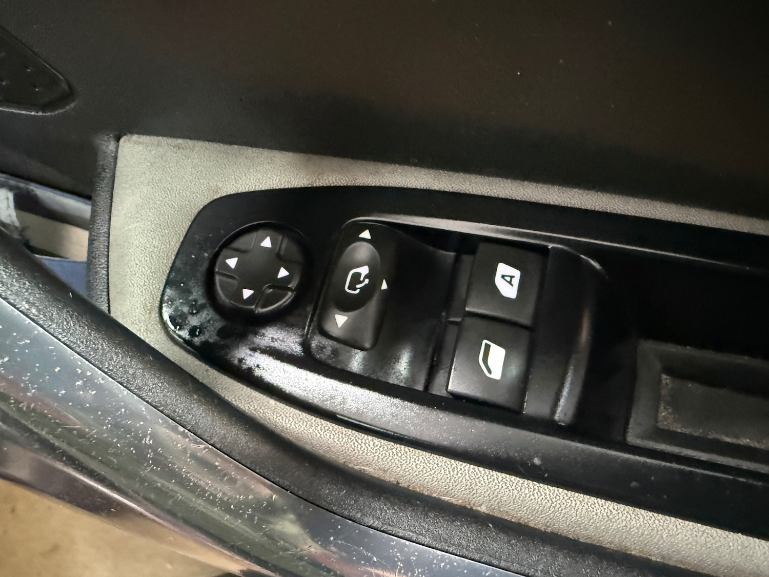 Used Peugeot 208 2015 for sale - 77116309: Photo 12