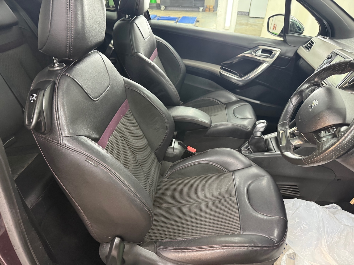 Used Peugeot 208 2015 for sale - 77116309: Photo 8