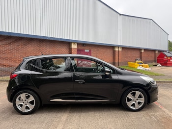 Used Renault Clio 2015 for sale - 78412141: Photo