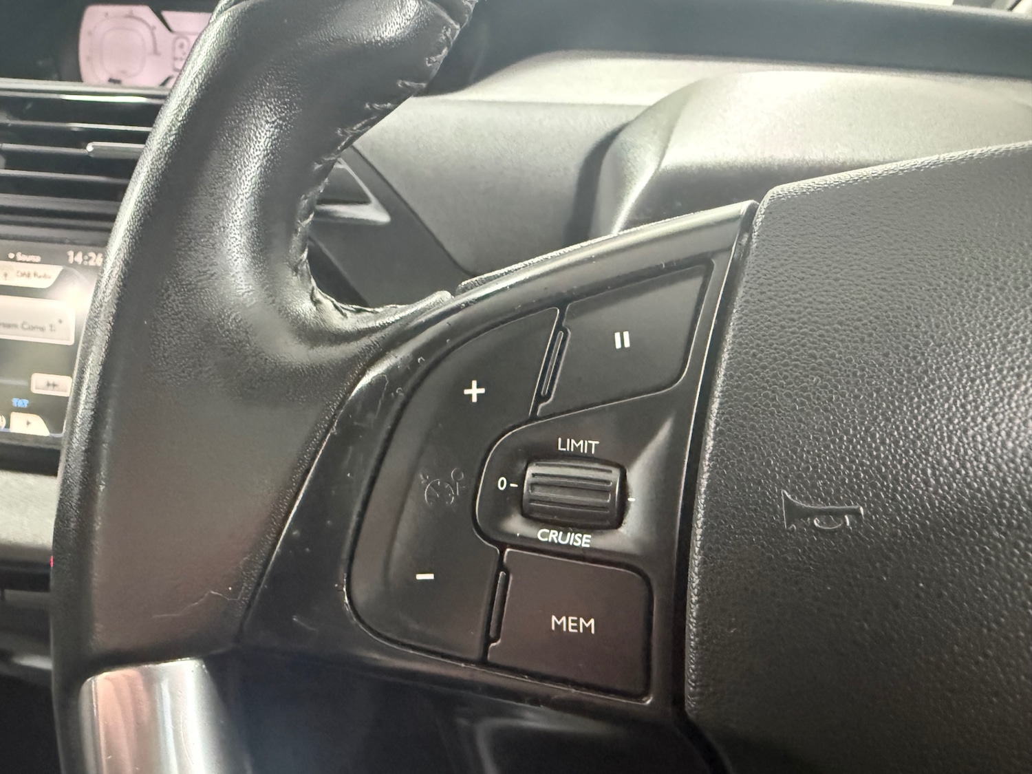 Used Citroen C4 Picasso 2015 for sale - 76921538: Photo 14