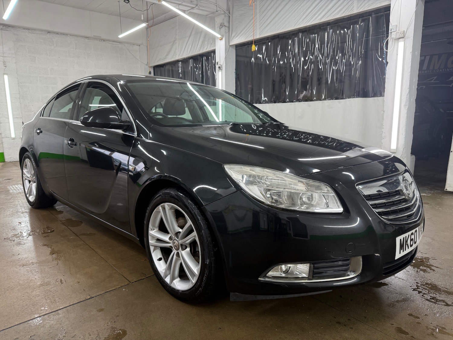 Used Vauxhall Insignia 2010 for sale - 76626517: Photo 1