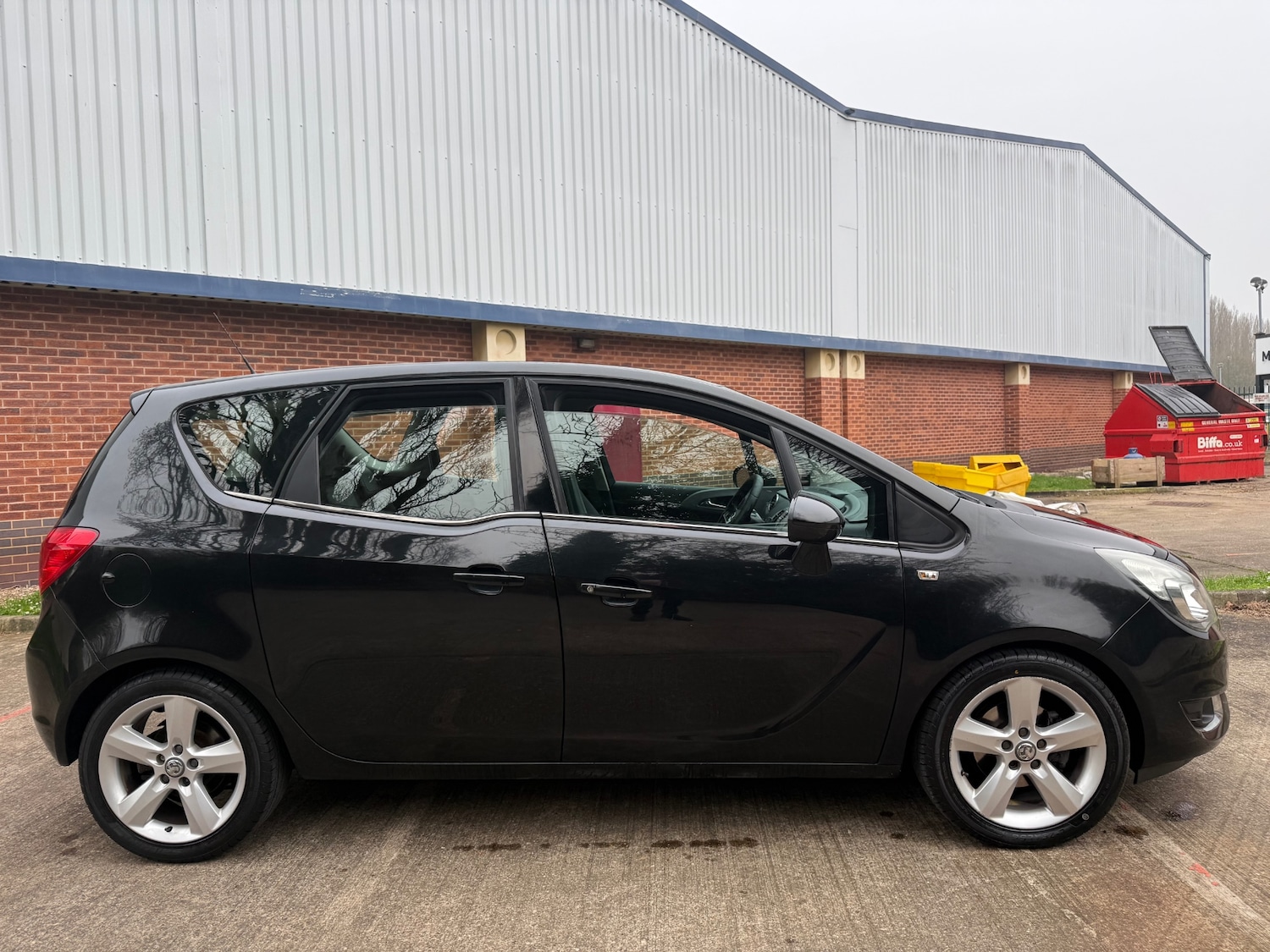 Used Vauxhall Meriva 2015 for sale - 77806964: Photo 2