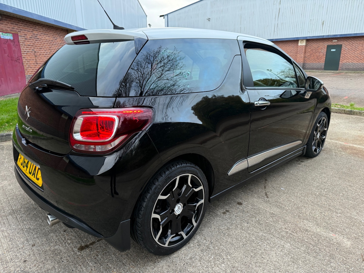 Used Citroen DS3 2014 for sale - 76906384: Photo 3