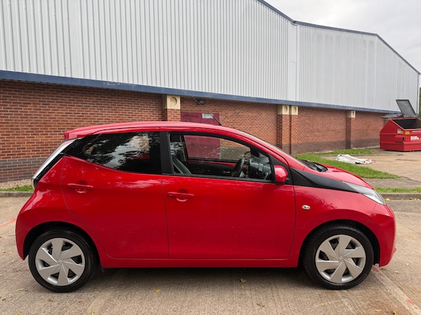 Used Toyota AYGO 2016 for sale - 76234227: Photo 2