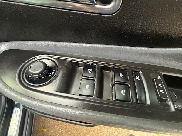 Used Vauxhall Mokka 2013 for sale - 76252426: Photo 10