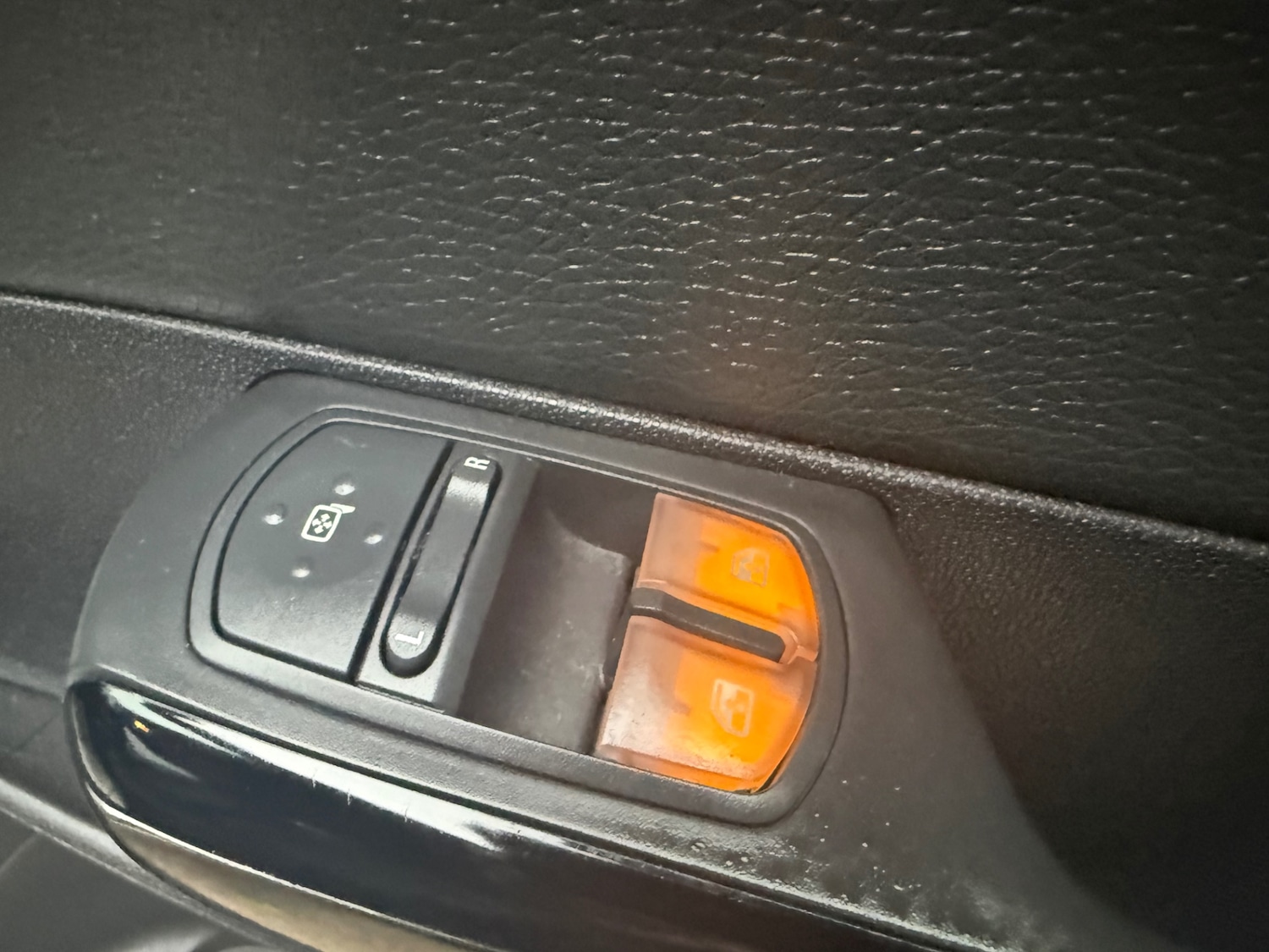 Used Vauxhall Corsa 2013 for sale - 76418146: Photo 10