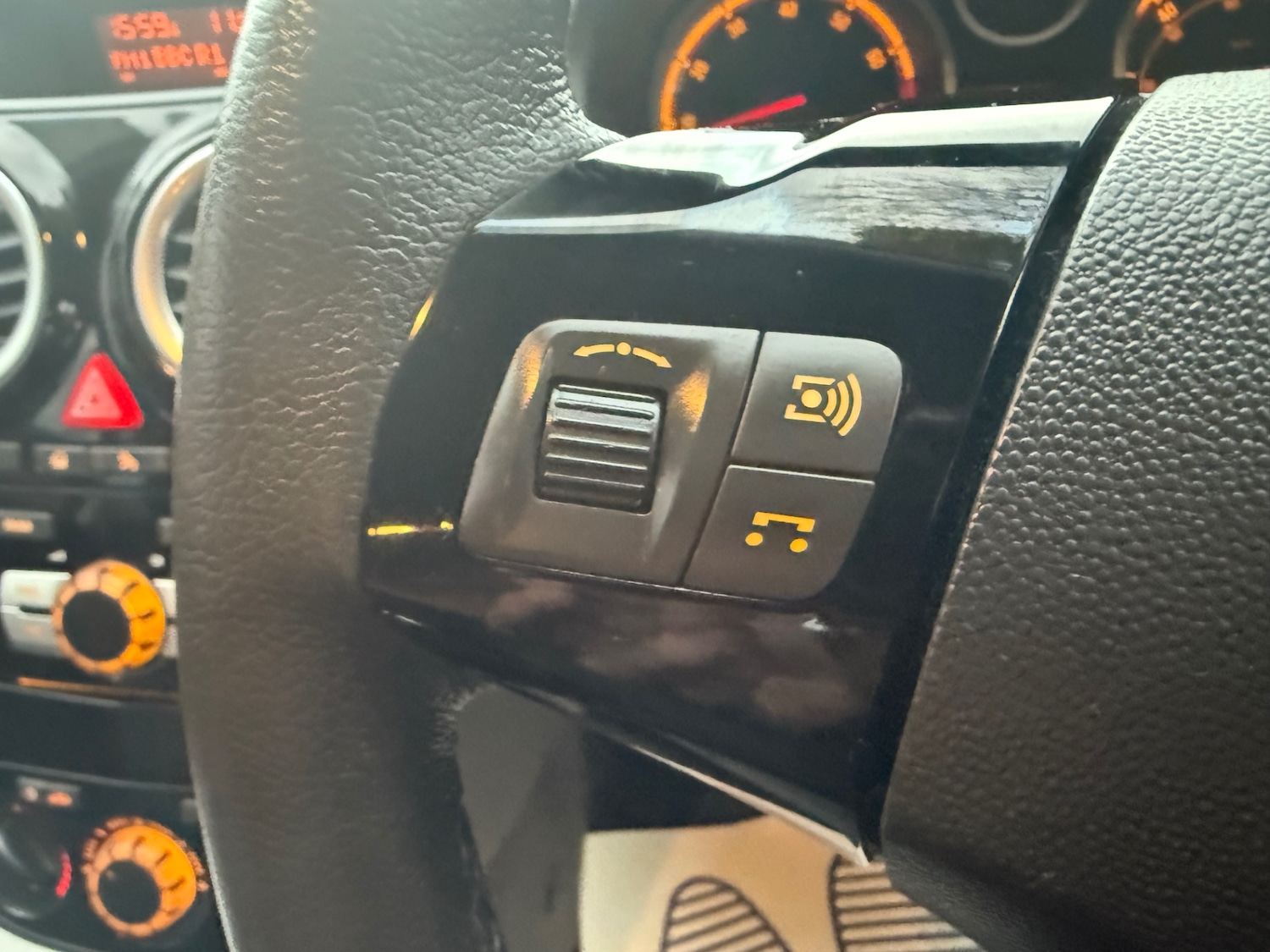 Used Vauxhall Corsa 2013 for sale - 76418146: Photo 13