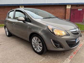 Vauxhall - Corsa