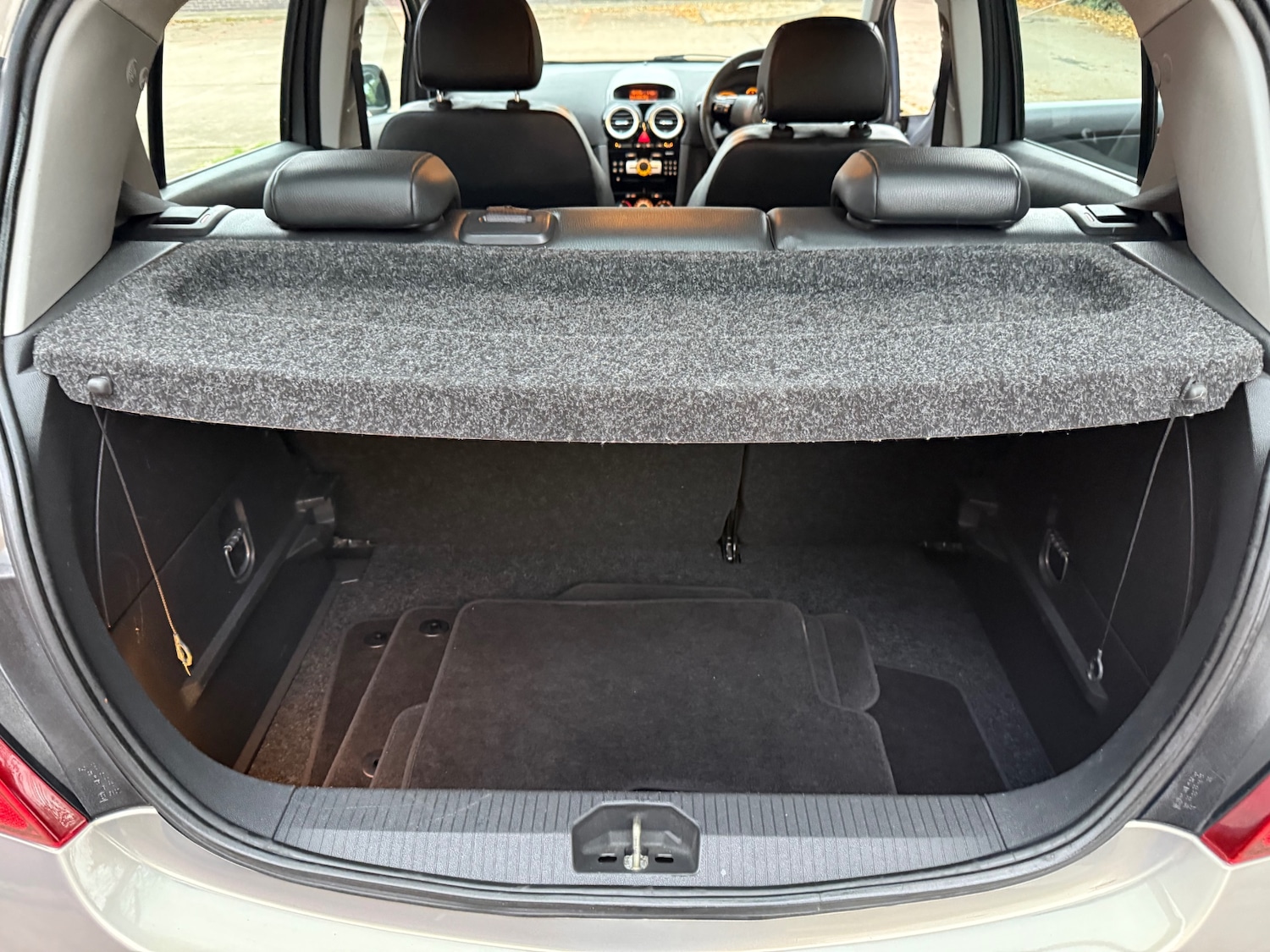 Used Vauxhall Corsa 2013 for sale - 76418146: Photo 9