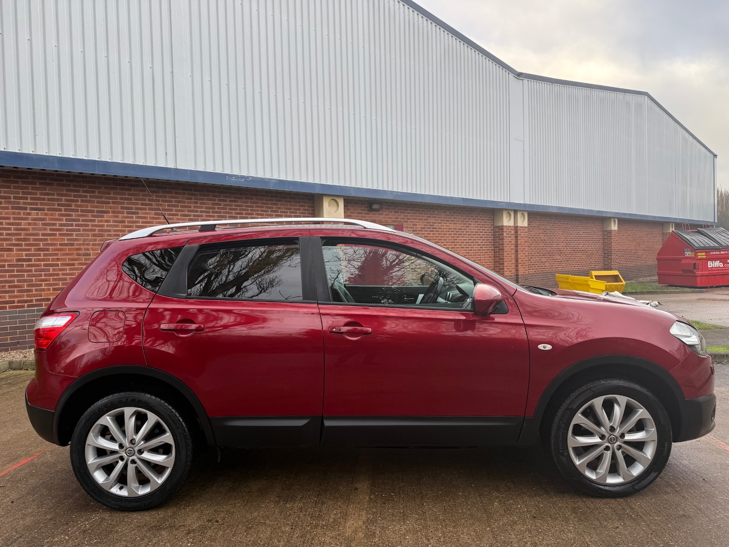 Used Nissan Qashqai 2013 for sale - 77225379: Photo 2