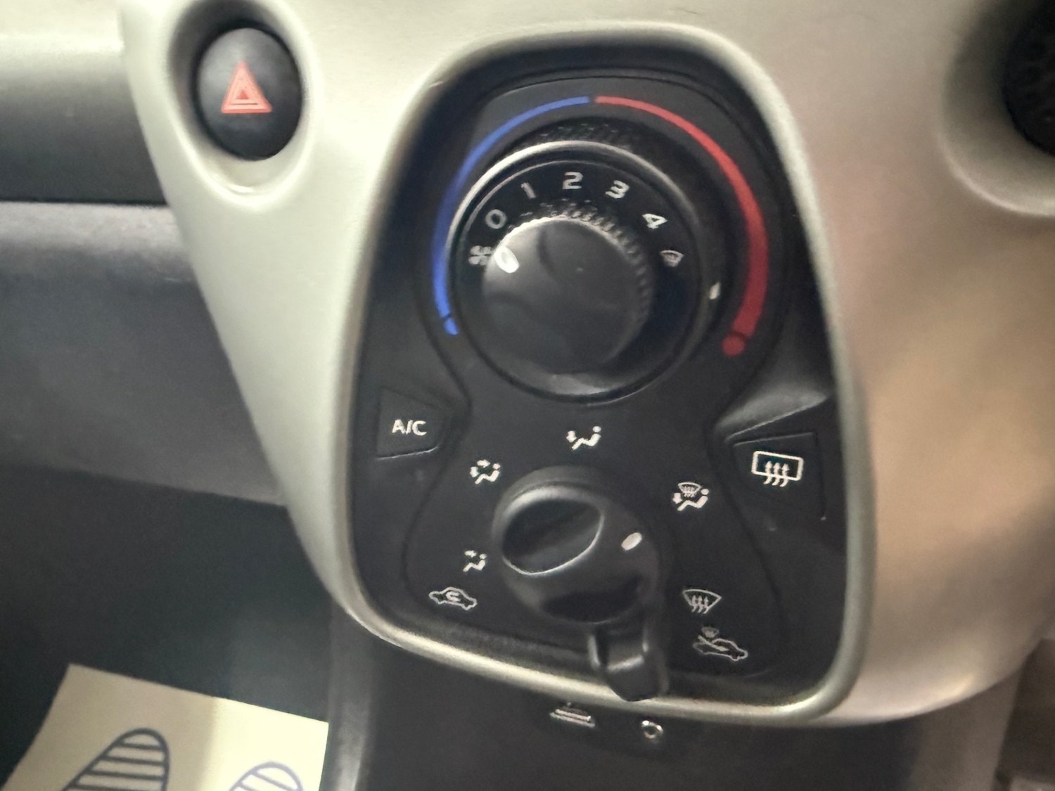 Used Toyota AYGO 2014 for sale - 77618402: Photo 16