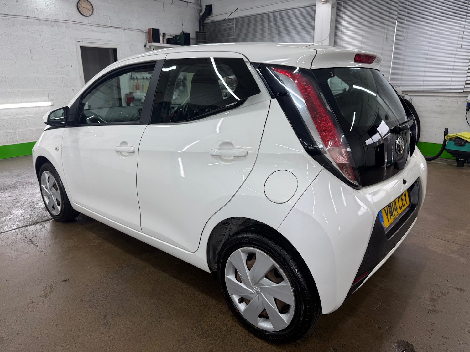 Used Toyota AYGO 2014 for sale - 77618402: Photo 4