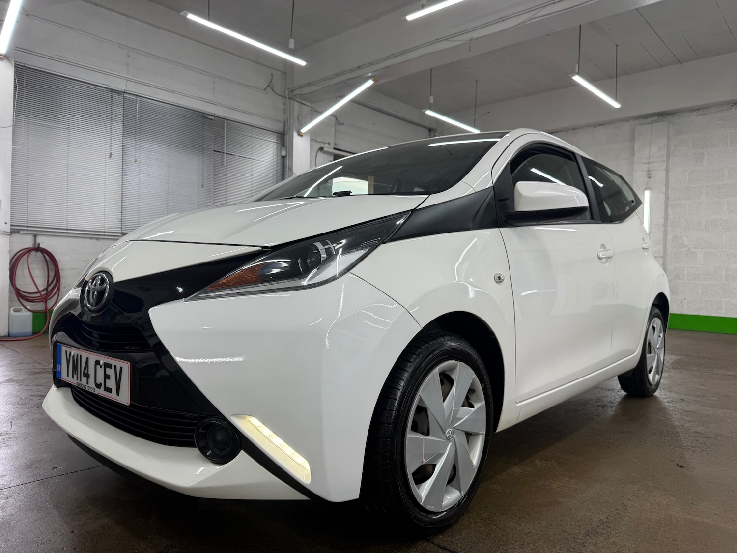 Used Toyota AYGO 2014 for sale - 77618402: Photo 6