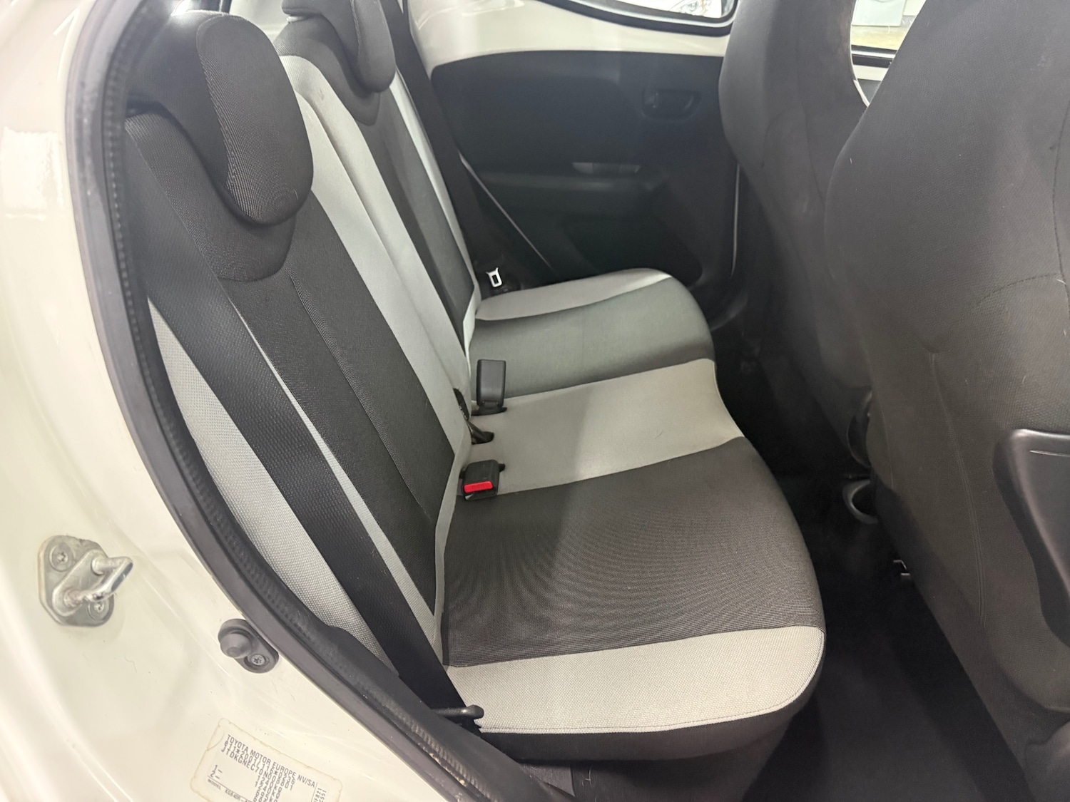 Used Toyota AYGO 2014 for sale - 77618402: Photo 8