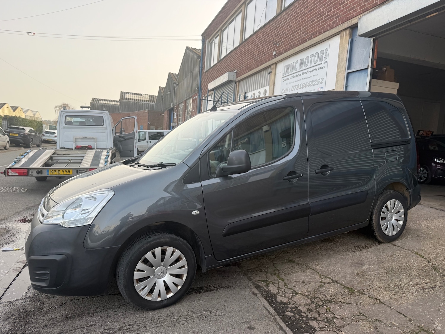 Used Citroen Berlingo 2018 for sale - 77772478: Photo 2