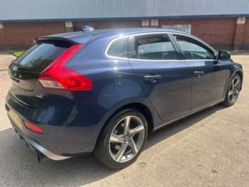 Used Volvo V40 2014 for sale - 74943377: Photo