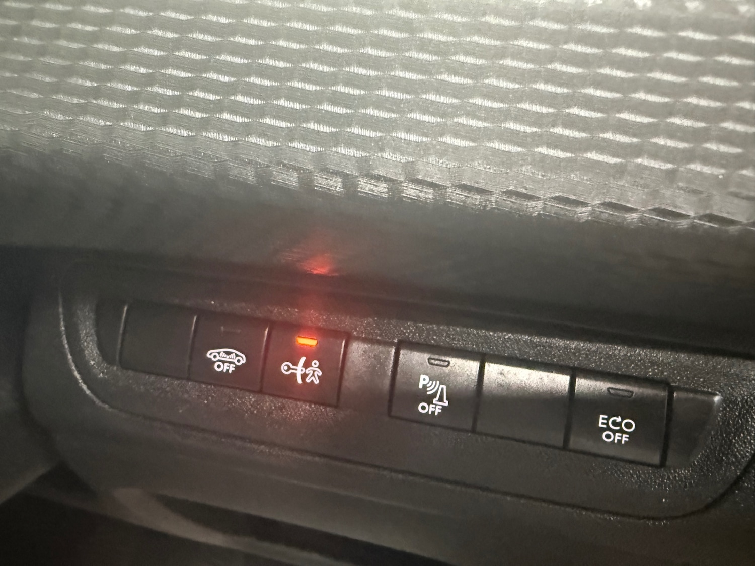 Used Peugeot 2008 2017 for sale - 76533614: Photo 12