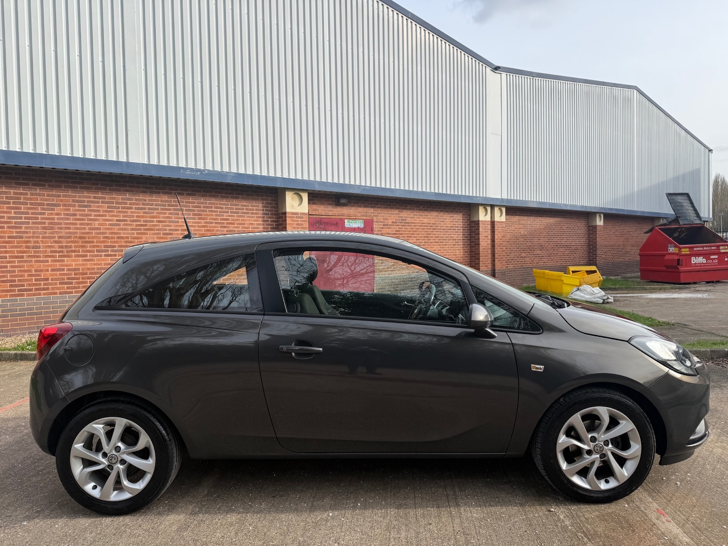 Used Vauxhall Corsa 2015 for sale - 77581453: Photo 2
